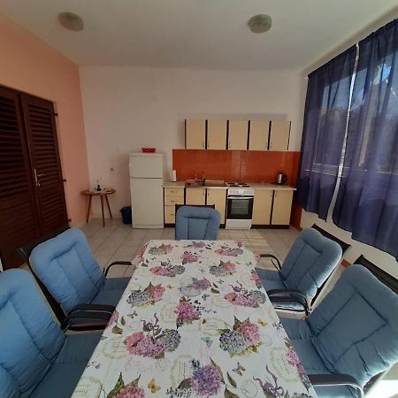 Vistica Apartment'S Podaca Bagian luar foto