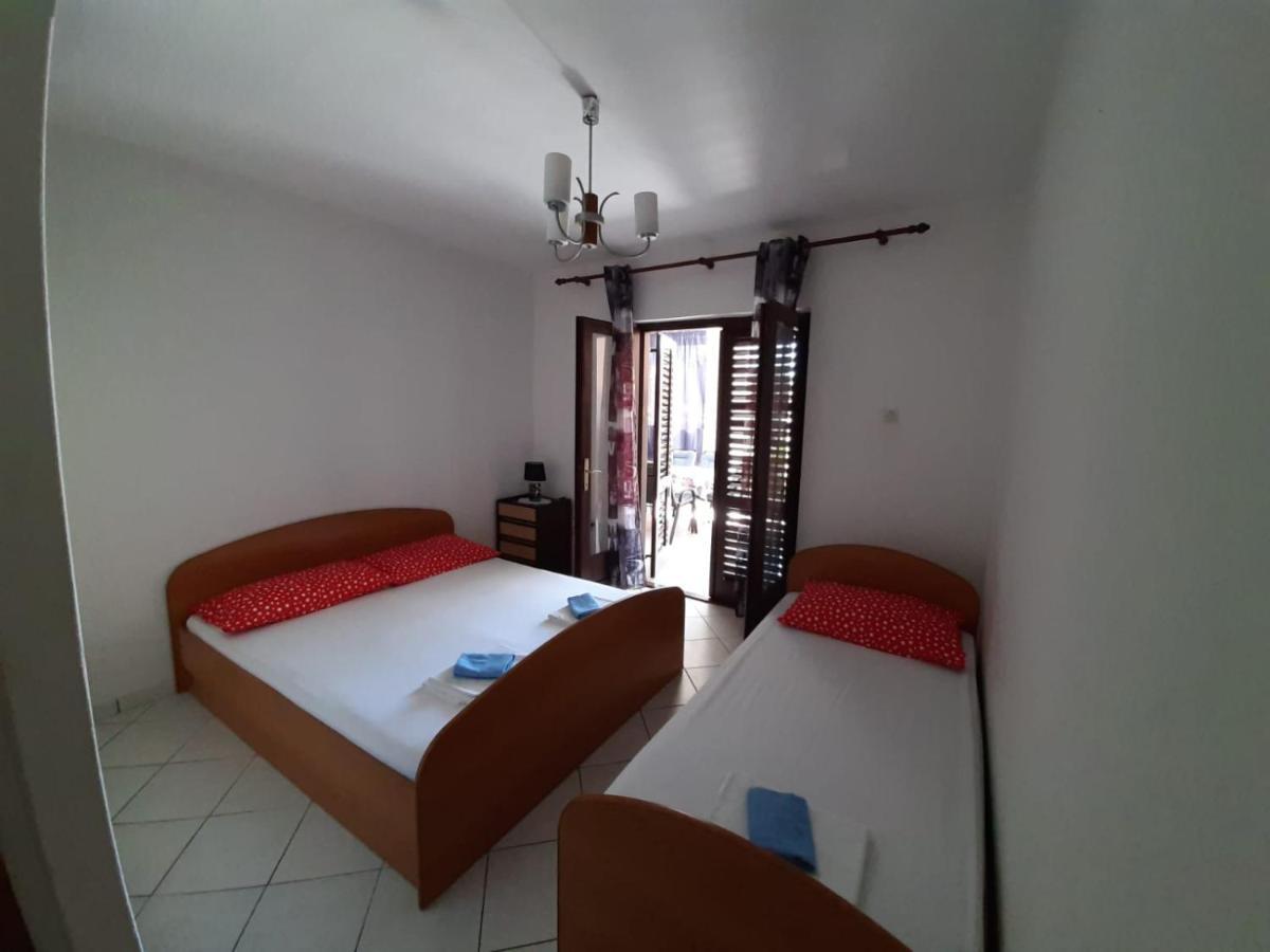 Vistica Apartment'S Podaca Bagian luar foto