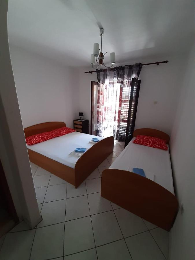 Vistica Apartment'S Podaca Bagian luar foto