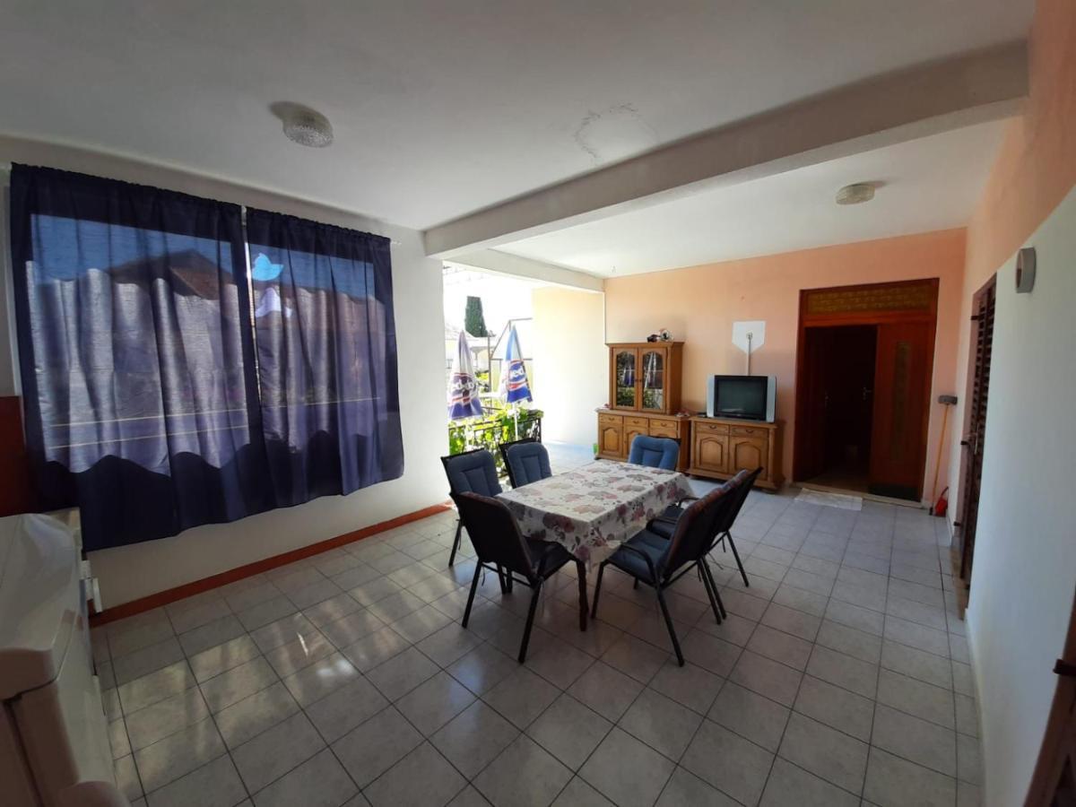 Vistica Apartment'S Podaca Bagian luar foto